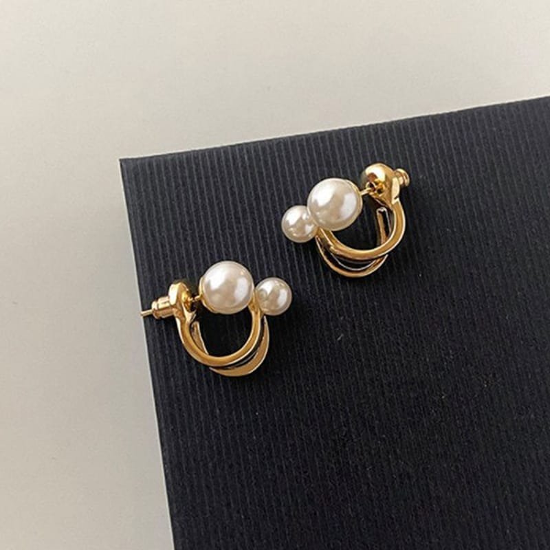 ZVT-167 Korean Pearl Circle Earrings-Golden - Image 2