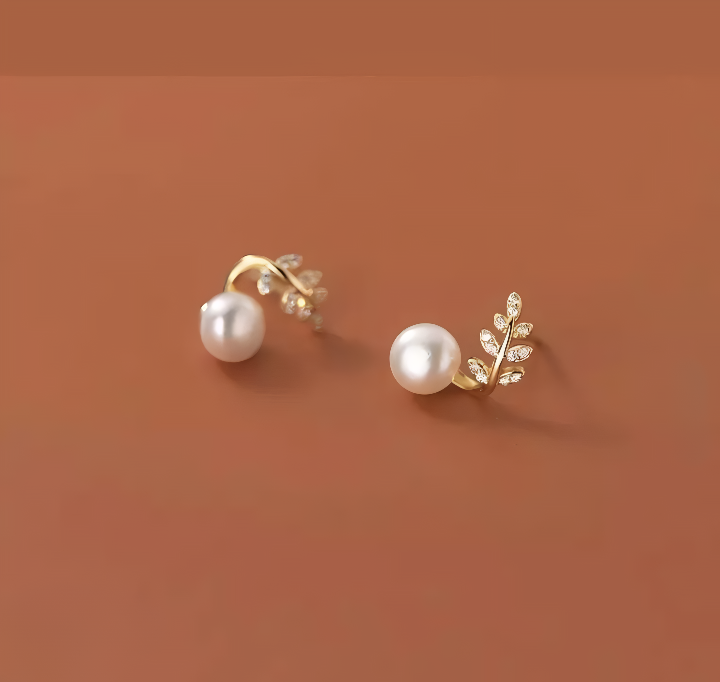 Elegant Leaf Pearl Korean Earrings – Stylish Jewelry for Women - Image 2
